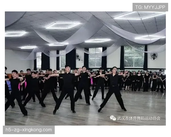 裁判的培训体系：为什么吹了十几年还在犯低级错误，裁判什么时候吹哨
